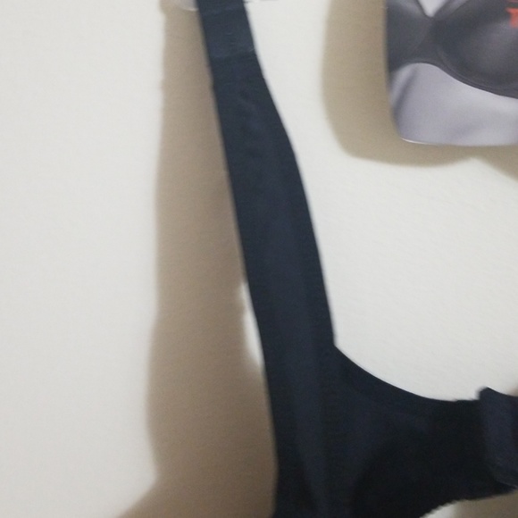 Black T-shirt  Bra Thick Straps Perfect Fit - Picture 3 of 8